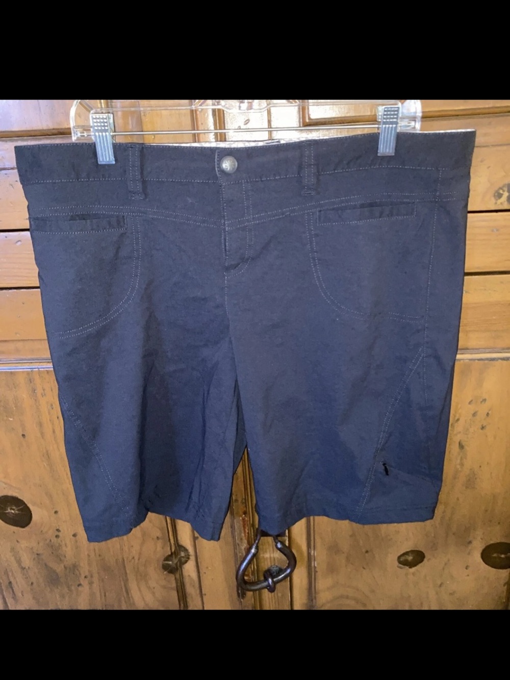 Athleta Dipper Bermuda Shorts-Black-Size 16